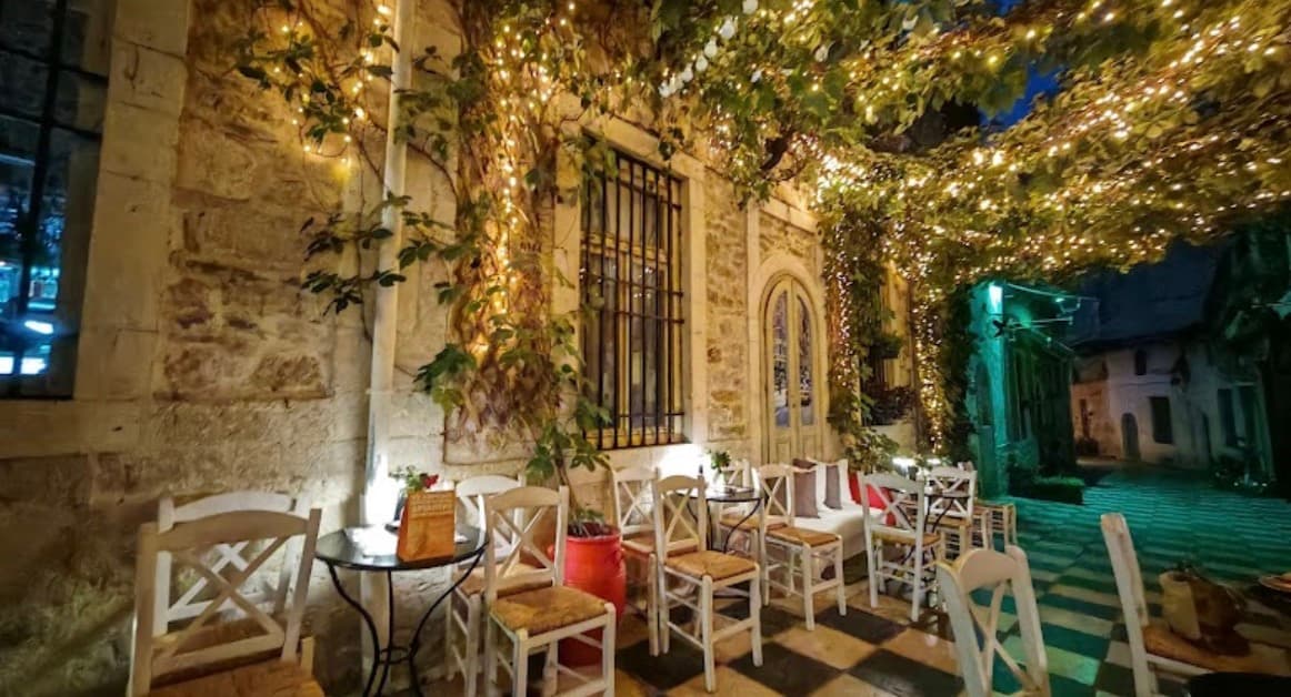 Montage Cafe-Bar