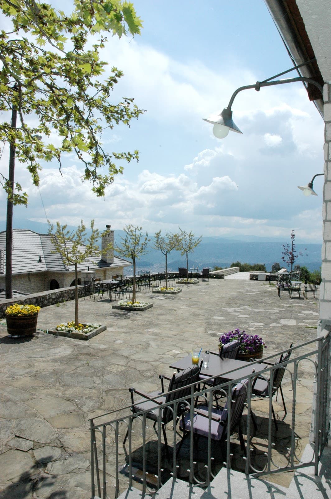 Svoura Cafe